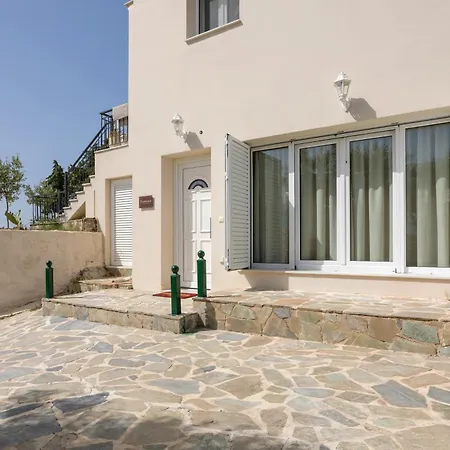 Tumeremos For 8 People, Private Bbq Area Apartment